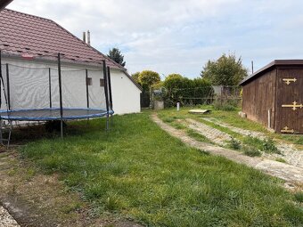 Na predaj rodinný dom s veľkým pozemkom, Pata - 6