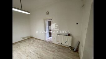 Predávame rodinný dom v širšom centre mesta Nitry - 6