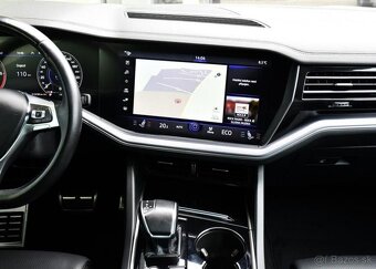 Volkswagen Touareg 3.0TDi R-LINE PANO TAŽNÉ AIR 210 kw - 6