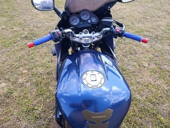 Yamaha fzs 600 fazer - 6