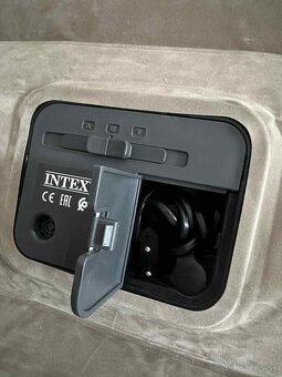 veľká INTEX nafukovacia postel pre 2 osoby - 6