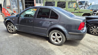 Volkswagen Bora 1,6i 74kw - 6