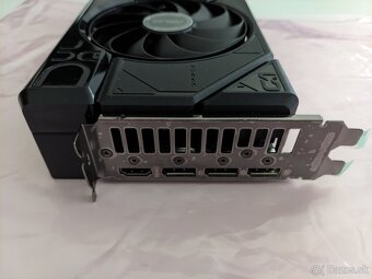 ASUS DUAL Radeon RX 7700 XT OC 12GB - 6