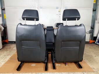 Predám polokožené sedačky Škoda Octavia 2 RS Combi - 6