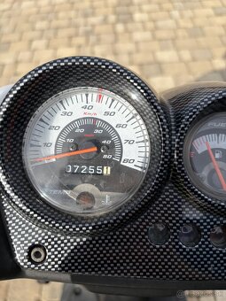 Yamaha aerox 50cc Valentíno Rossi - 6