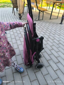 Ľahký cestovný kočík Chicco Trolley me - 6
