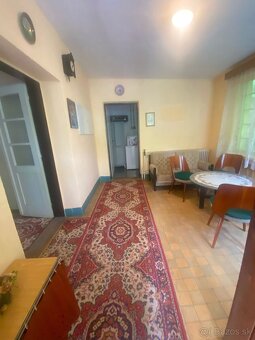 Rodinný dom s jedinečnou atmosférou pod lesom-Nitrica - 6