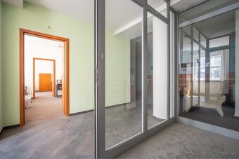 Obchodný priestor, kancelárie, byt 636 m2, v centre mesta BA - 6