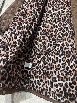 Dlhý prešívaný kabát - 6