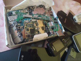 Predám mobily ná náhradné diely - 6