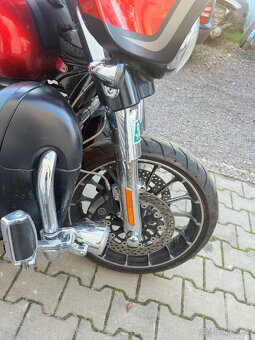 Harley Davidson Street glide CVO - 6