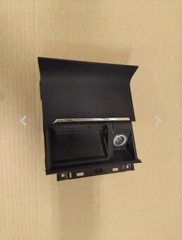 zadný displej, popolník Superb 2 - 6