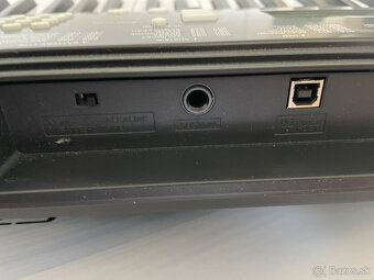 Yamaha EZ-220 Digital Keyboard - 6