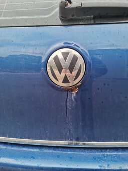 Volkswagen Golf - 6