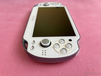 PS Vita 1100 biela s príslušenstvom - 6