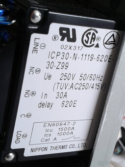 Kovová montážna skrínka 415/250V/30A - 6