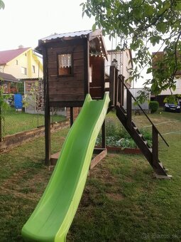 Záhradný domček so šmýkalkou - 6