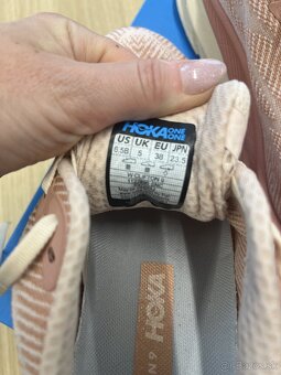 Botasky Hoka - 6