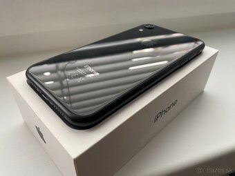 iPhone XR 64Gb Black - 6