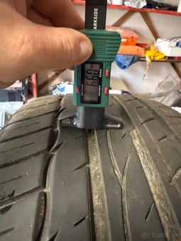235/40 r19 - 6