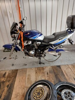 Suzuki Bandit gsf1200 - 6