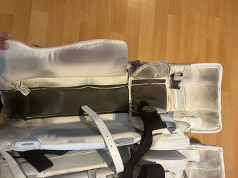 VAUGHN V6 2000 PRO brankárske betóny - 6