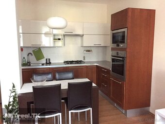 CENTRAL- Atraktívna lokalita- Veľký 2-izbový byt + Loggia - - 6