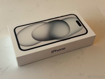 Predám iPhone 15, Black, 128GB - 6