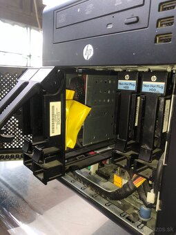 HP Proliant MicroServer - 6