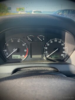 PREDÁM ŠKODA FÁBIA COMBI 1.4 benzín - 6
