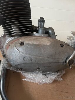Prodam motor Jawa 250/353 a valec po Go. - 6