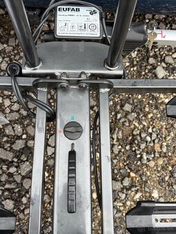 Nosíc bicyklov na tazné zariadenie na 2 bicykle - 6
