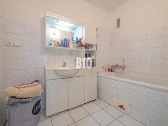 Na PREDAJ 3-izbový byt s balkónom na ulici M. R. Štefánika - 6