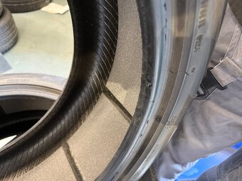 285/40R22 - 6