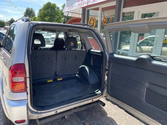 Toyota RAV4 2,0d 4x4 - 6