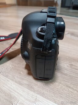 Canon 5D MK iii - 6