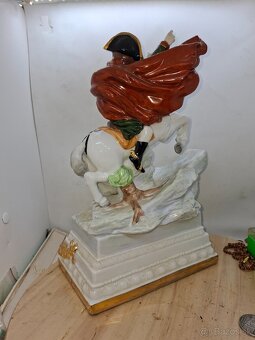 Predám starú porcelánovú sochu Napoleon Bonaparte Neundorf V - 6
