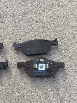 Predám brzdové doštičky na Honda Civic 2013 - 6