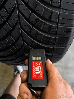 Goodyear Vector 4Seasons 245/40 R19 98Y - 6