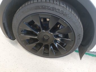 Tesla Model Y 2023 LR SoH 92 % / servis 5 ročná záruka / - 6