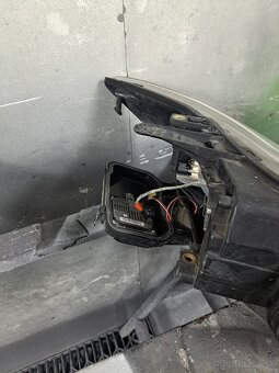 Predam Ford mondeo mk4 2007-2013 xenon svetla - 6