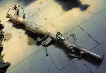 Těhlice,brzdič,rameno,tlumič,náprava,motor Mercedes W470 - 6