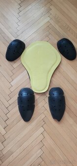 Predám vystroj - 6