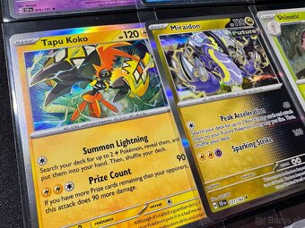 Pokemón MEGA balík (C): 100ks kariet v obaloch s V + darčeky - 6
