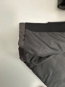 Predám elegantný vlneno-kašmírový kabát – ako nový - 6