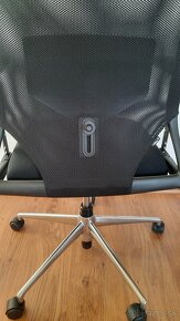 ergonomická kancelárska stolička VITRA Meda 2/XL - 6