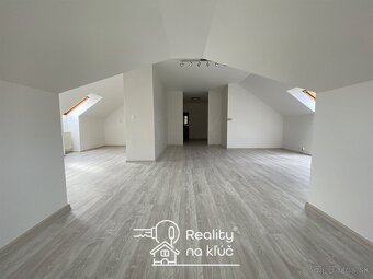 Na predaj veľký podkrovný 2-izbový byt na Andovskej ulici - 6