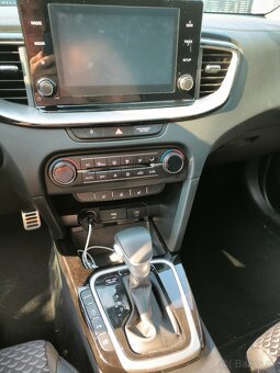 Kia Ceed SW 1.5 Tgdi 118kw, AT Gold, LED, GOLD + - 6