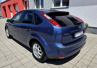 FORD FOCUS 1.6 BENZÍN 1.MAJITEĽ KÚPENÉ NA SLOVENSKU 2006 - 6