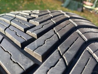 225/40 r18 celoročne pneumatiky - 6